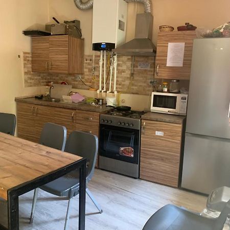 Hostel 耶烈万 外观 照片